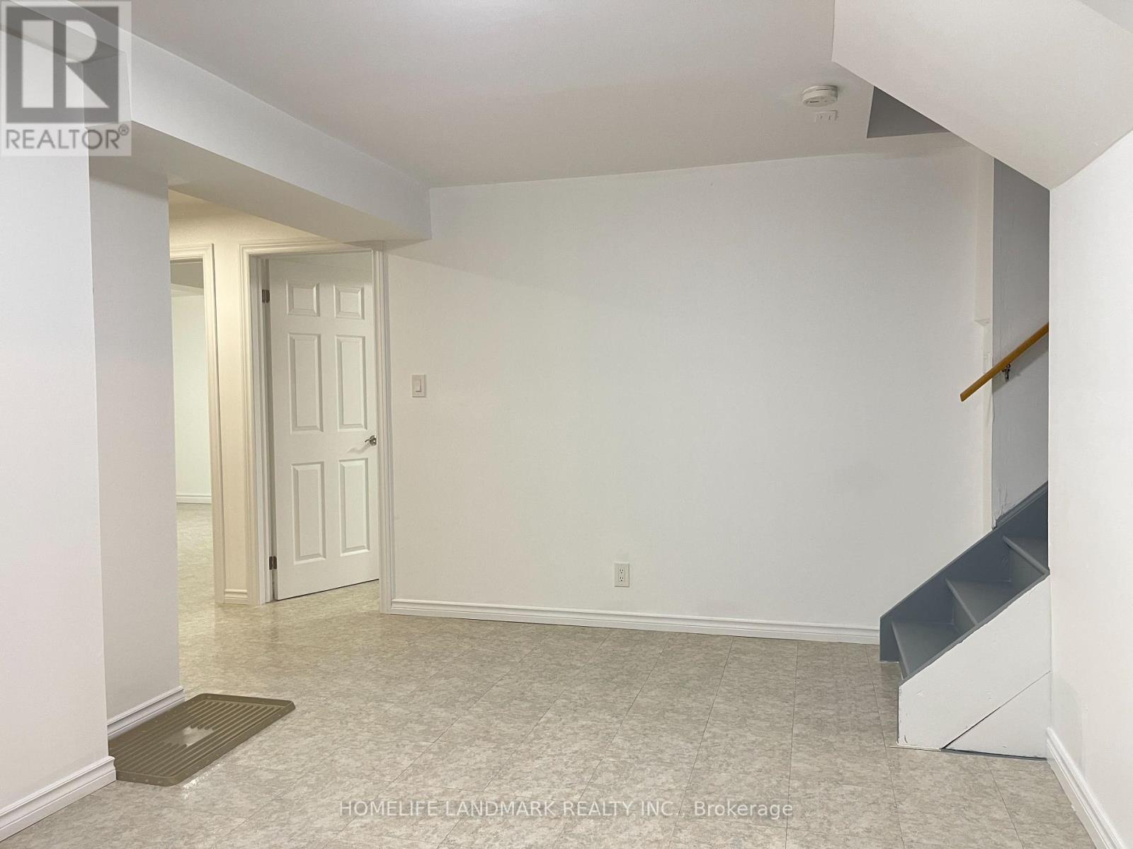 Lower & Main - 353 Darlington Court, Hamilton, ON - Indoor Photo Showing Other Room