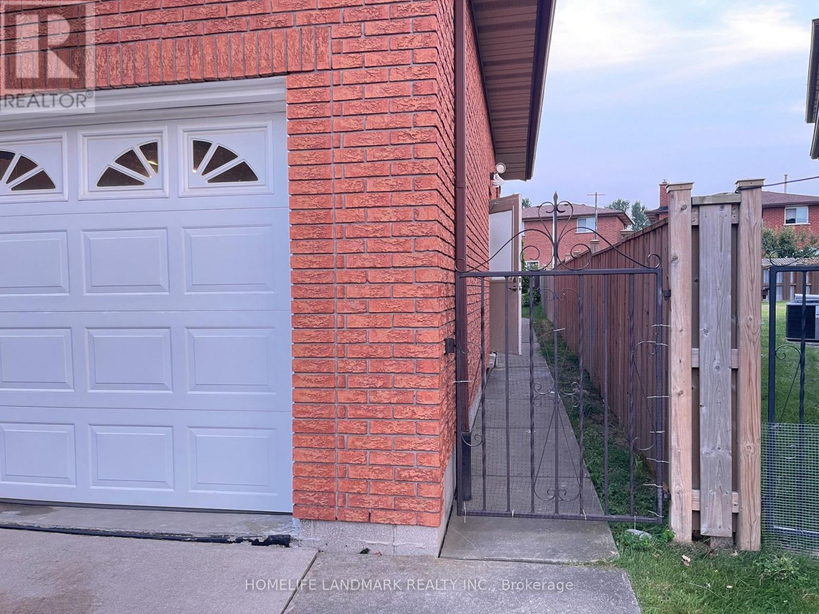 Lower & Main - 353 Darlington Court, Hamilton, ON - Outdoor With Exterior