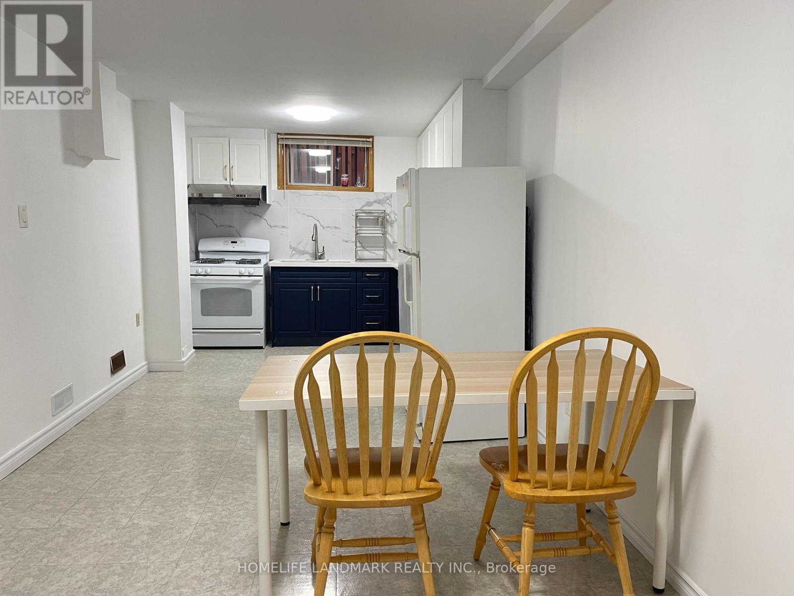 Lower & Main - 353 Darlington Court, Hamilton, ON - Indoor