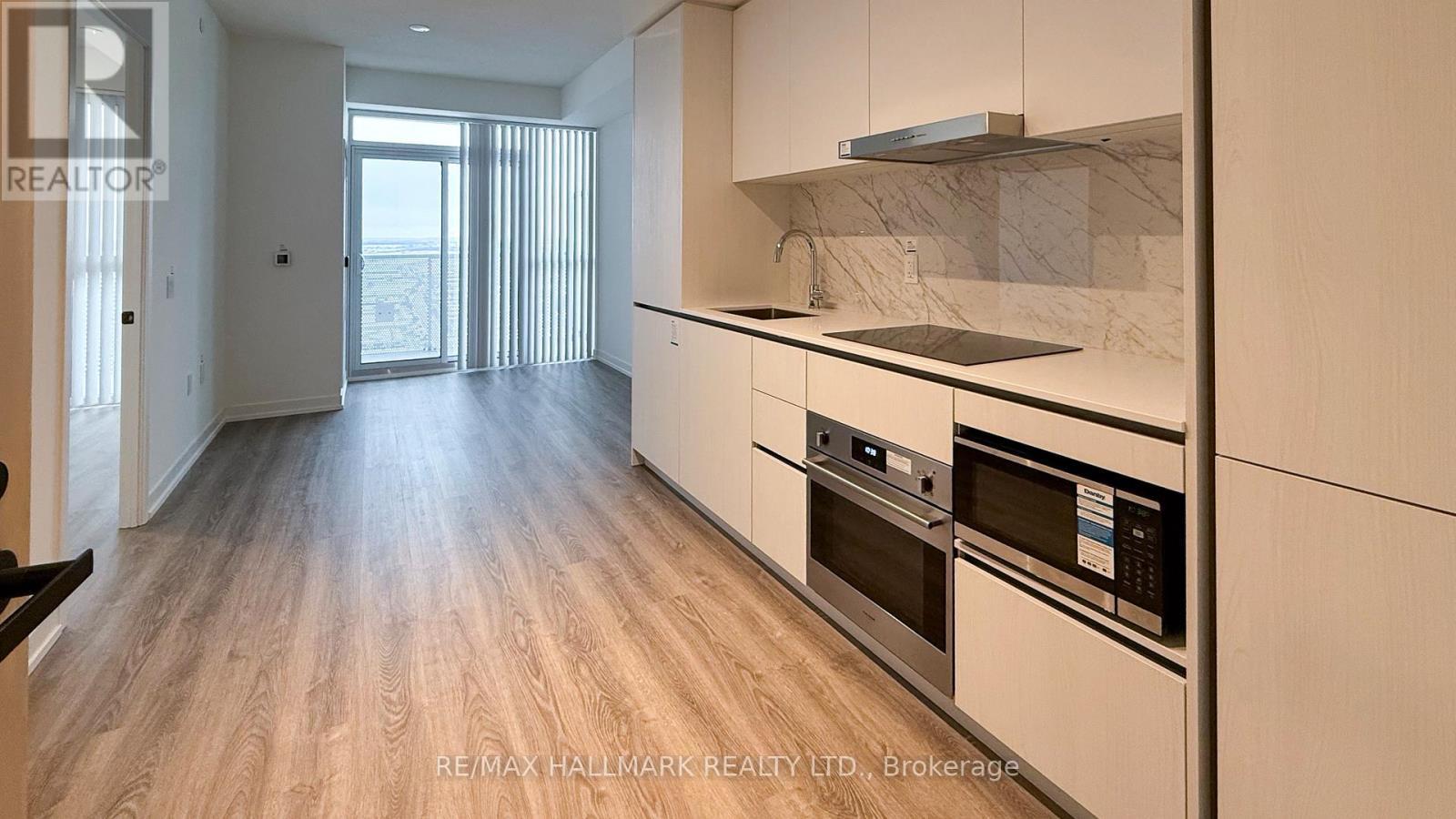 4203 - 8 Interchange Way, Vaughan, ON - Indoor Photo Showing Kitchen