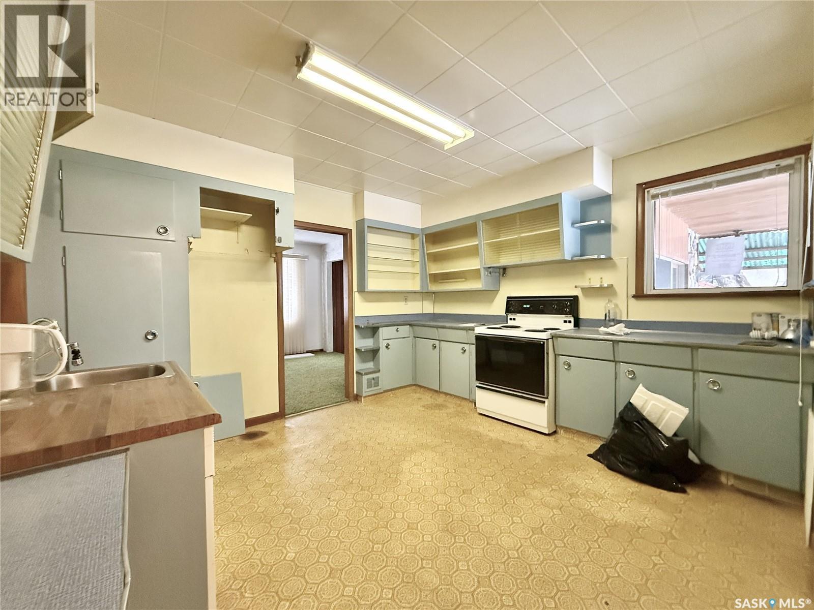 340 Ross Street, Lumsden, SK - Indoor Photo Showing Kitchen