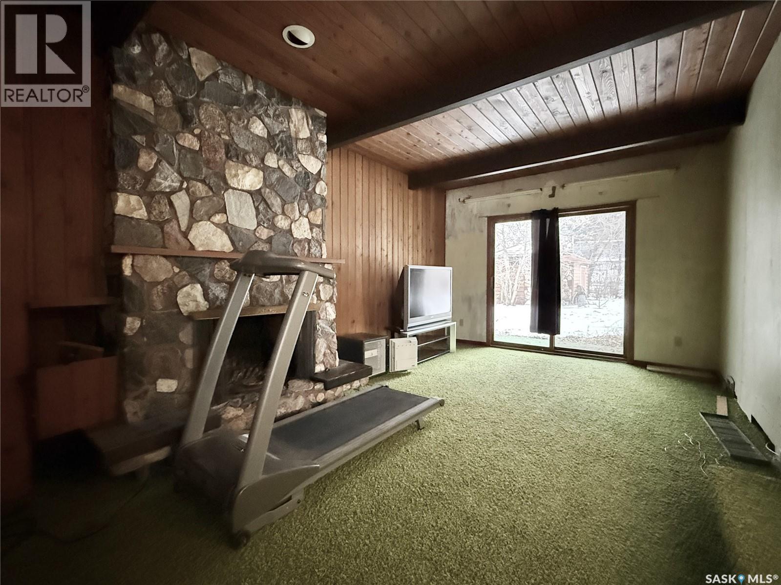 340 Ross Street, Lumsden, SK - Indoor Photo Showing Other Room