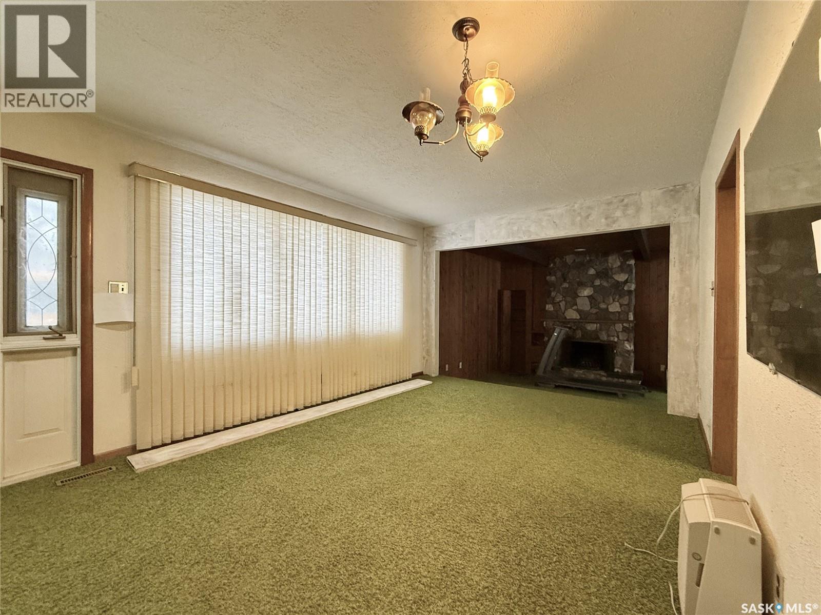 340 Ross Street, Lumsden, SK - Indoor Photo Showing Other Room