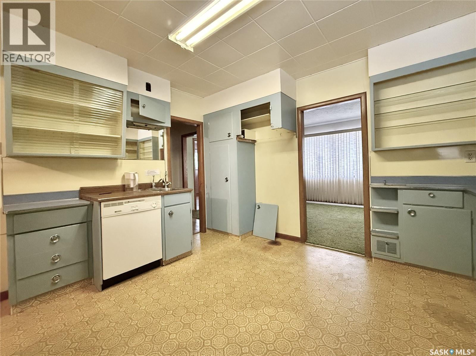 340 Ross Street, Lumsden, SK - Indoor Photo Showing Kitchen