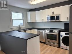 Brand new kitchen with lots prep space -