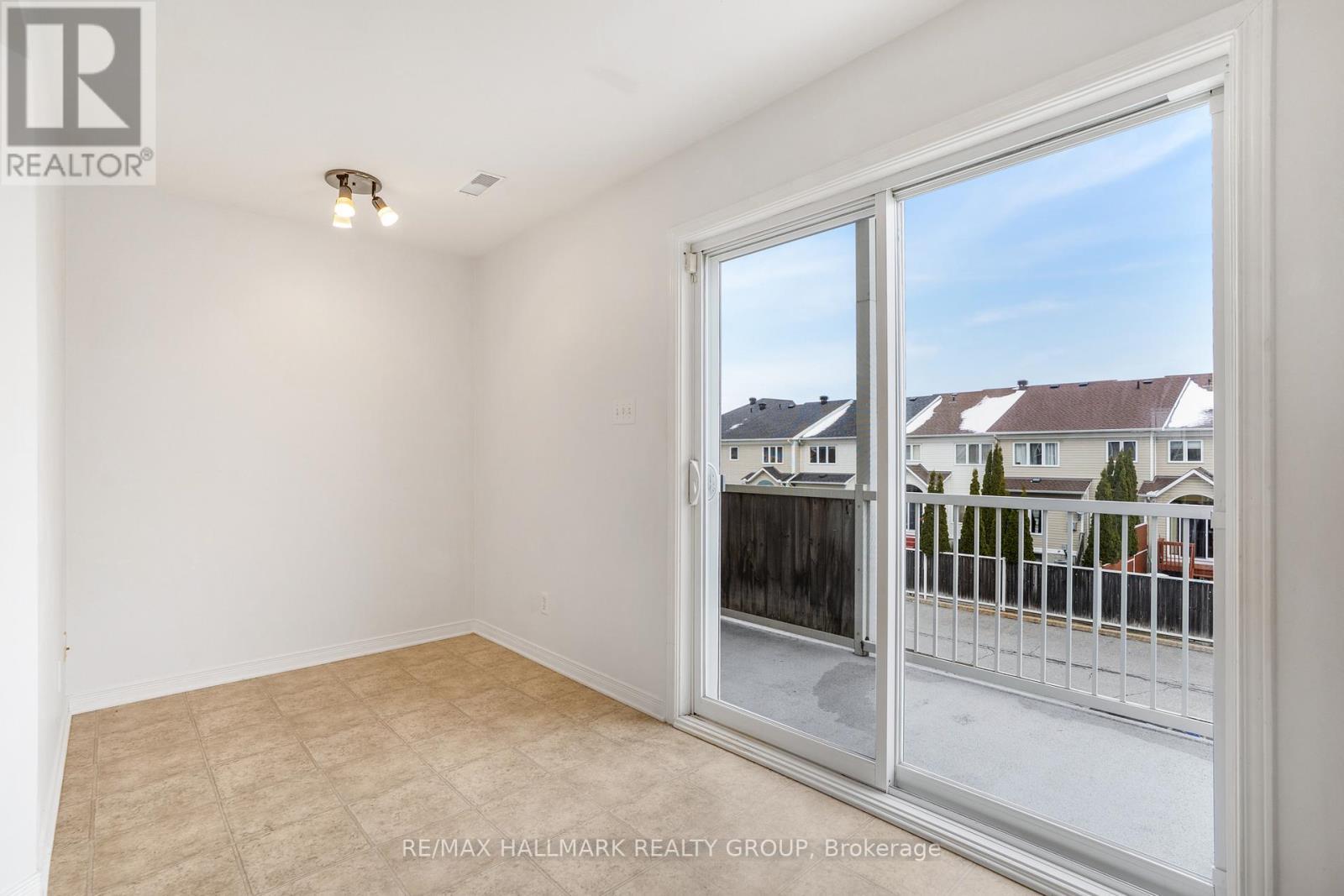 584 Lakeridge Drive, Ottawa, ON - Indoor Photo Showing Other Room