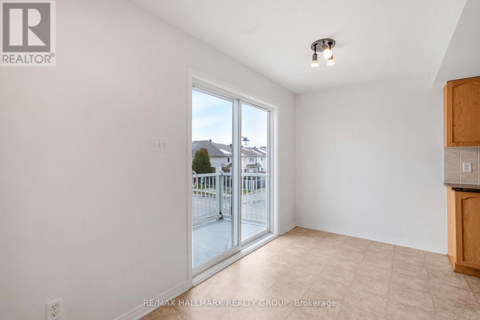 584 Lakeridge Drive, Ottawa, ON - Indoor