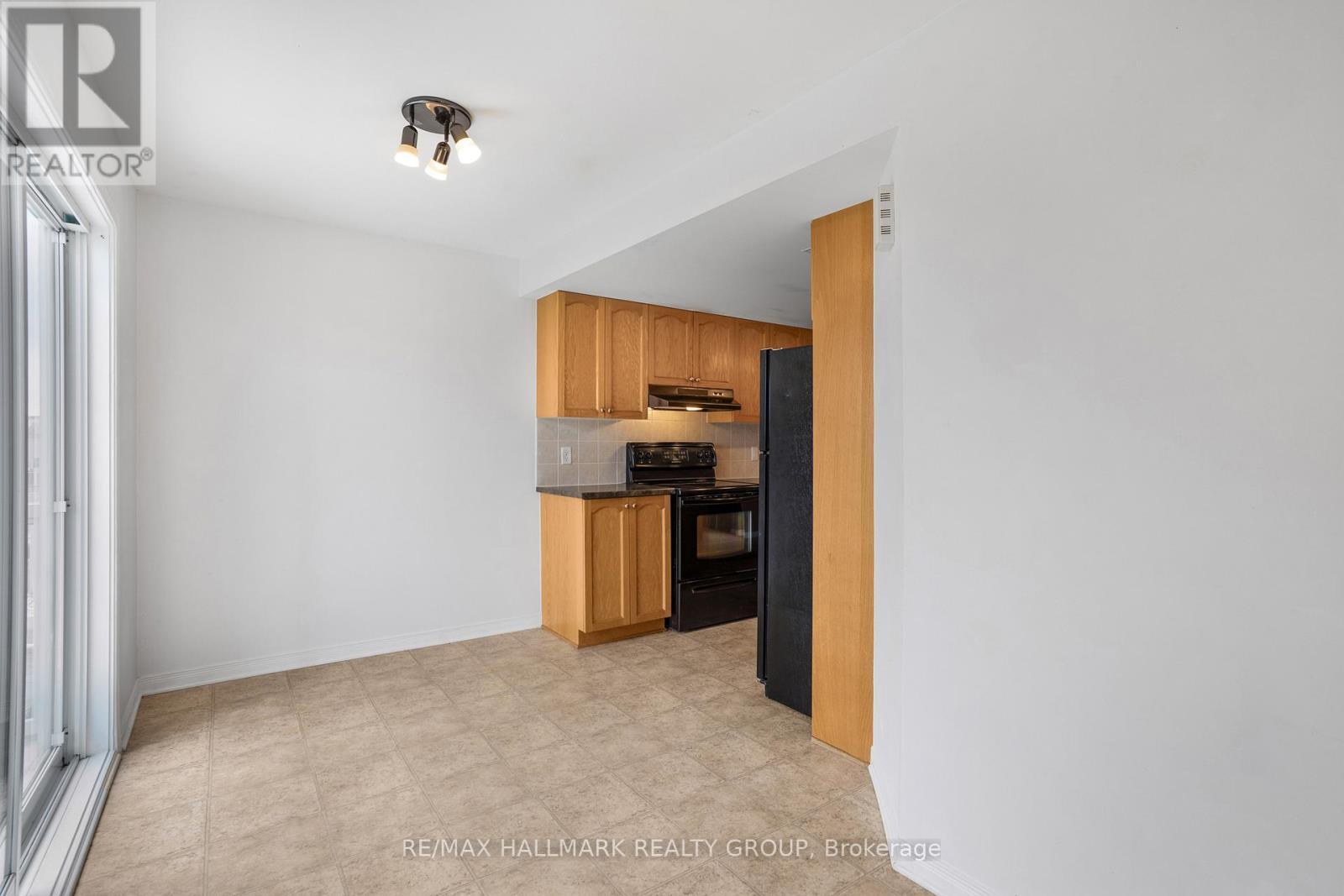 584 Lakeridge Drive, Ottawa, ON - Indoor Photo Showing Other Room