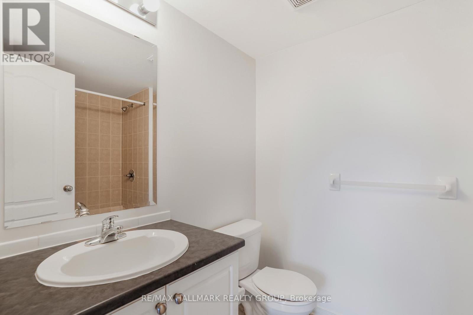 584 Lakeridge Drive, Ottawa, ON - Indoor Photo Showing Bathroom