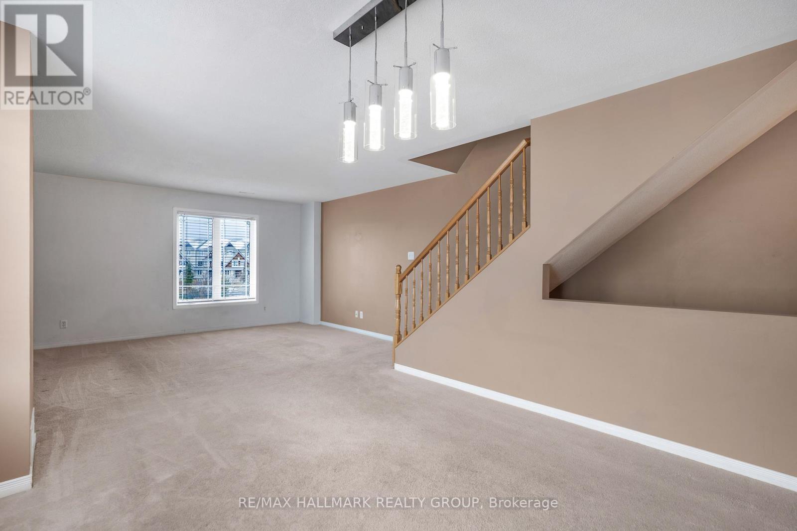 584 Lakeridge Drive, Ottawa, ON - Indoor Photo Showing Other Room
