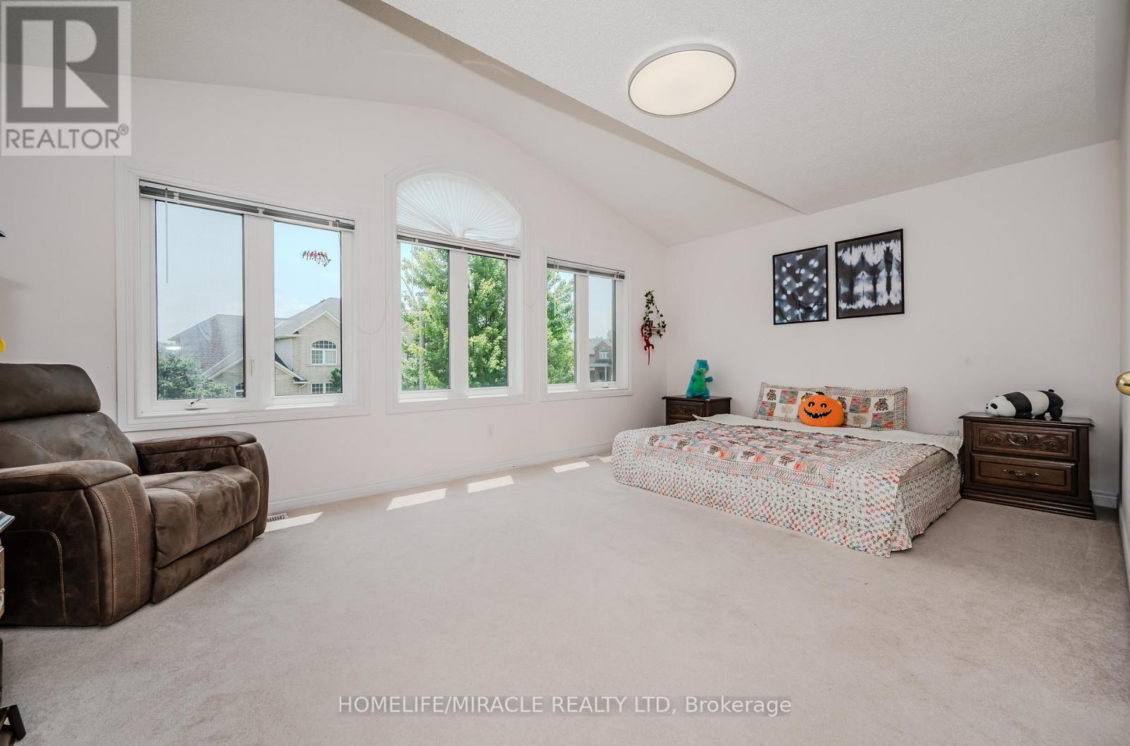 80 Meadowbank Drive, Hamilton, ON - Indoor Photo Showing Bedroom