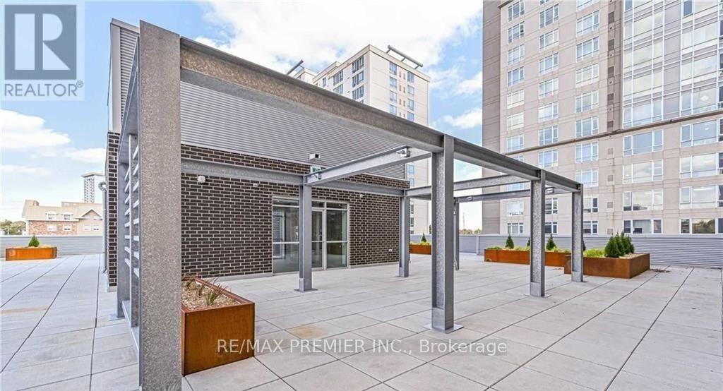 1310 - 318 Spruce Street, Waterloo, ON - Outdoor