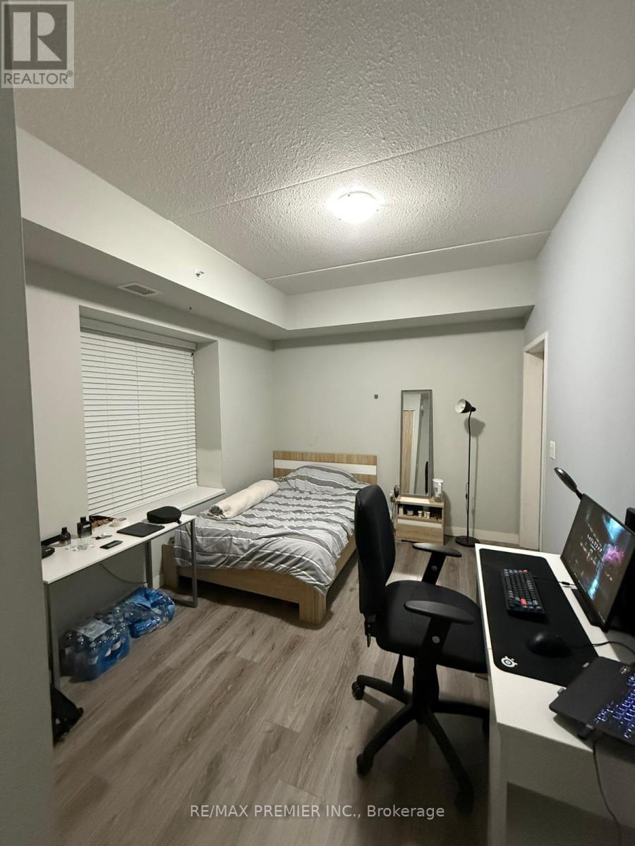 1310 - 318 Spruce Street, Waterloo, ON - Indoor Photo Showing Bedroom