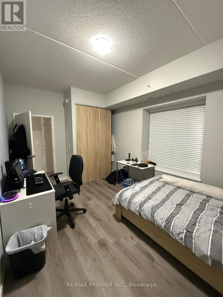 1310 - 318 Spruce Street, Waterloo, ON - Indoor Photo Showing Bedroom