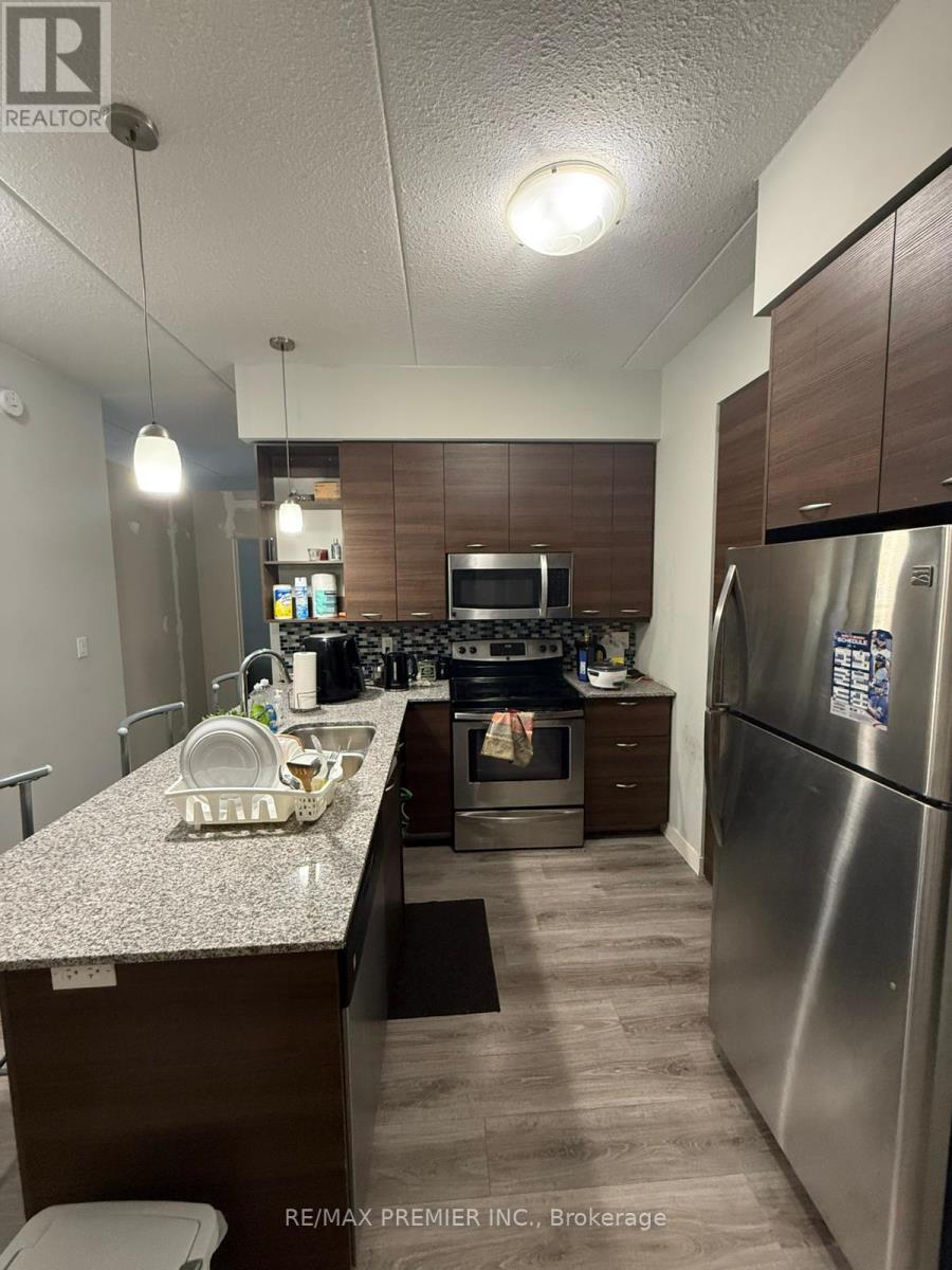 1310 - 318 Spruce Street, Waterloo, ON - Indoor Photo Showing Kitchen With Upgraded Kitchen