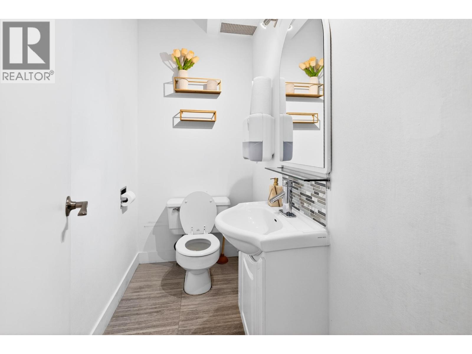 12085 Confidential, North Vancouver, BC