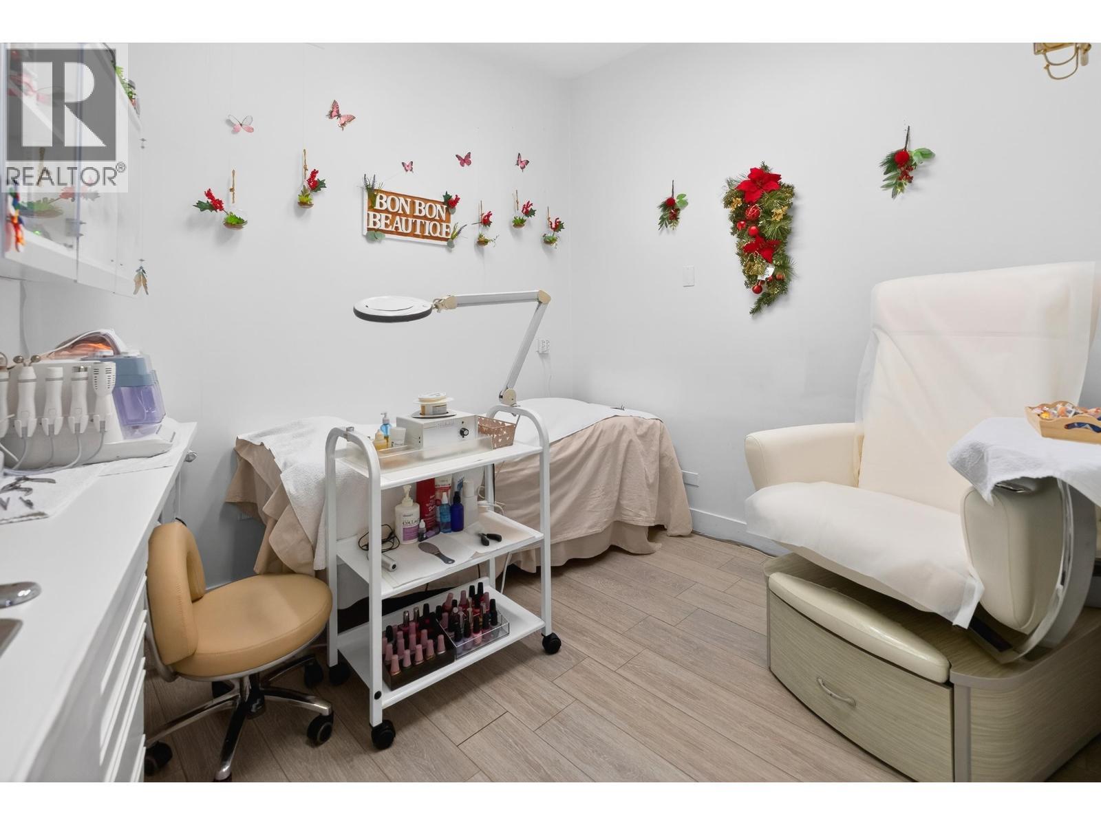 12085 Confidential, North Vancouver, BC