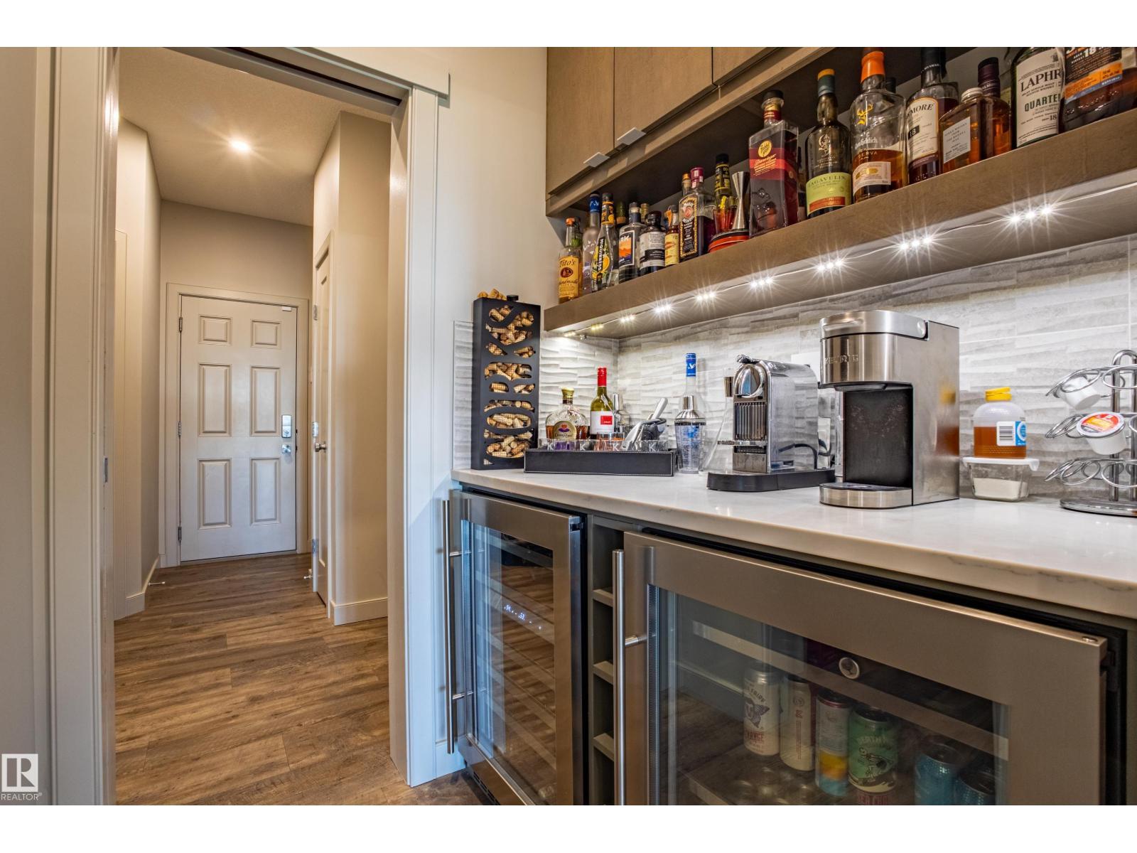 6013 Naden Ld Nw, Edmonton, AB - Indoor Photo Showing Other Room