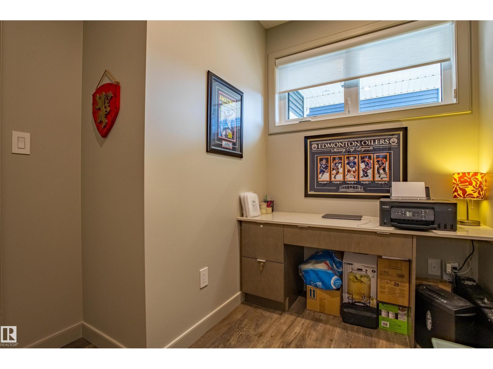 6013 Naden Ld Nw, Edmonton, AB - Indoor Photo Showing Office