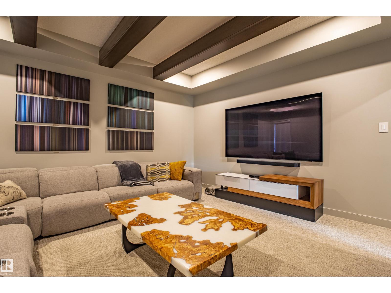 6013 Naden Ld Nw, Edmonton, AB - Indoor Photo Showing Living Room