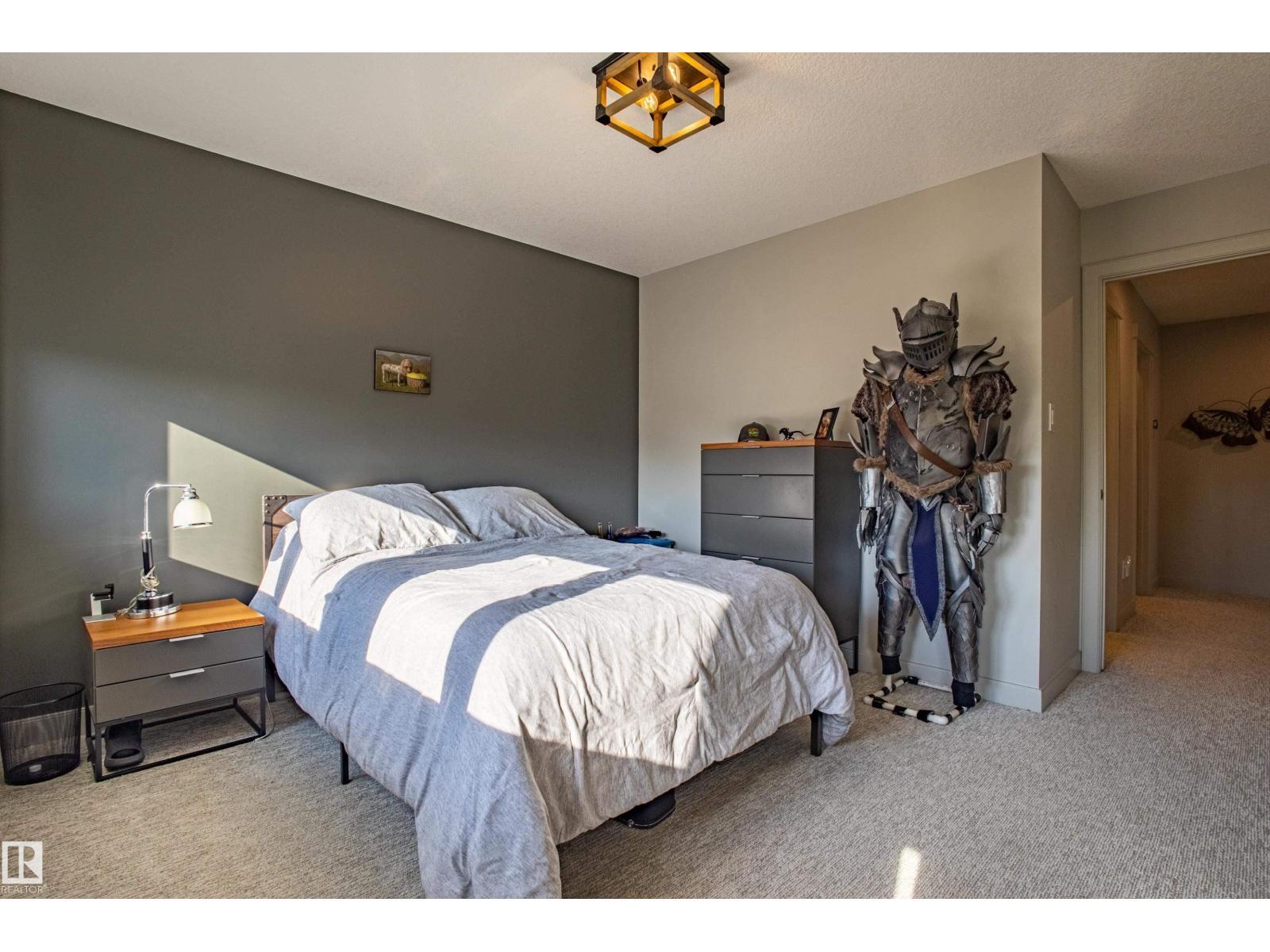 6013 Naden Ld Nw, Edmonton, AB - Indoor Photo Showing Bedroom