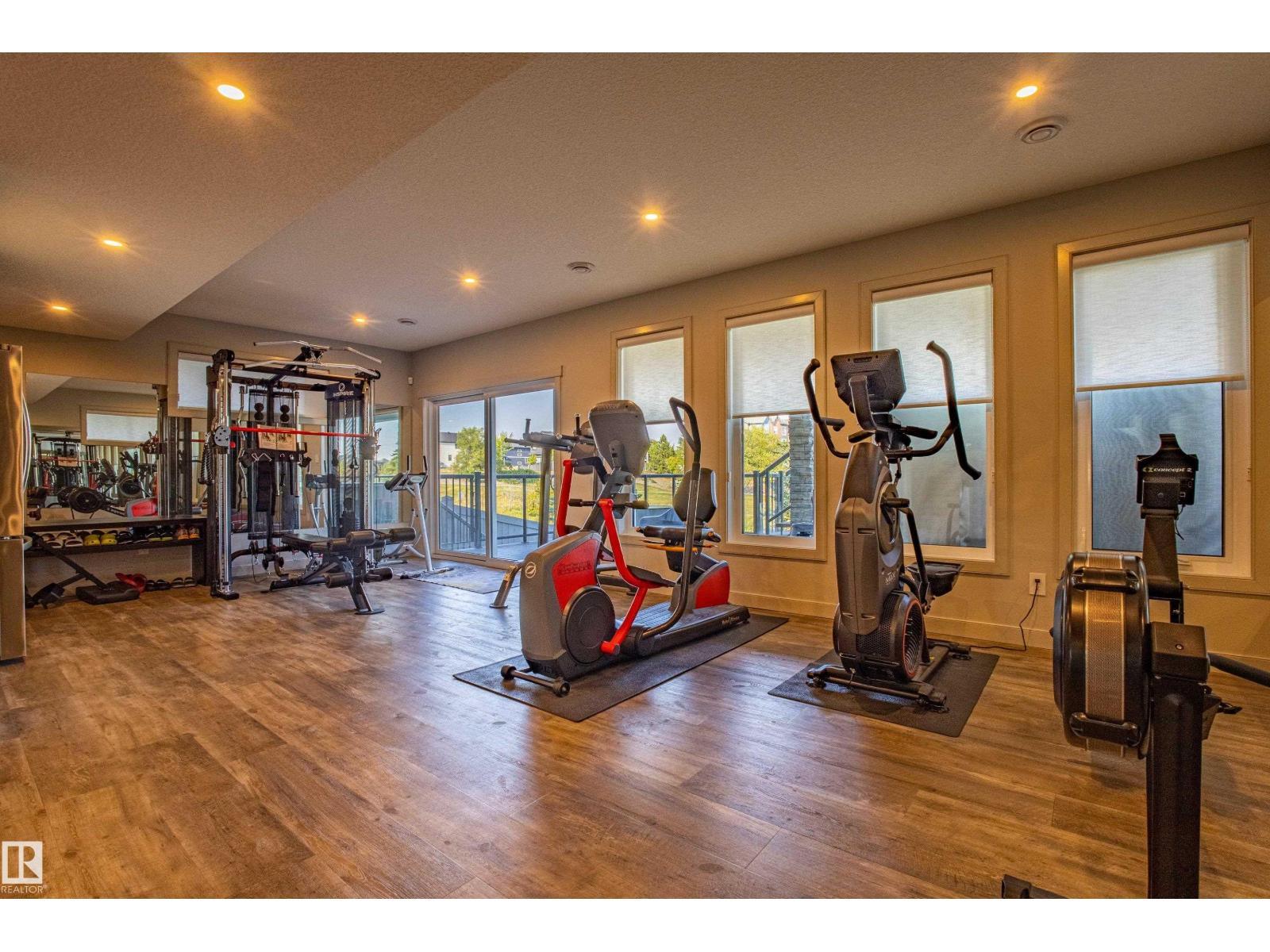 6013 Naden Ld Nw, Edmonton, AB - Indoor Photo Showing Gym Room