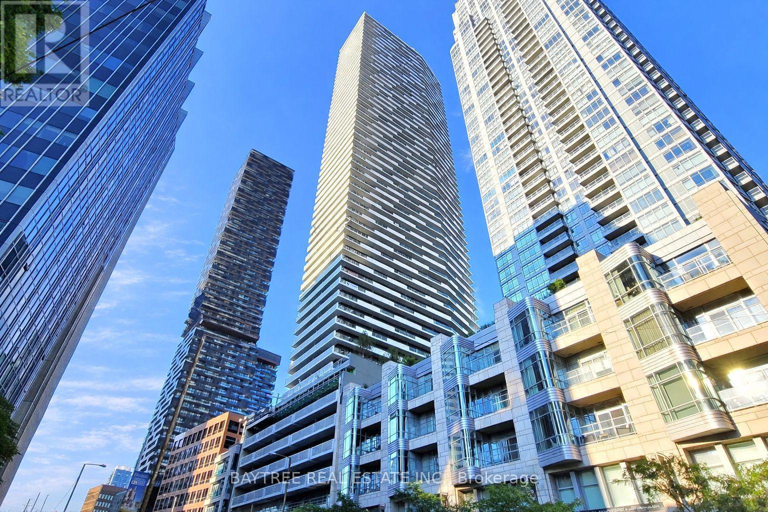 5007 - 2221 Yonge Street, Toronto, ON - Outdoor With Balcony With Facade