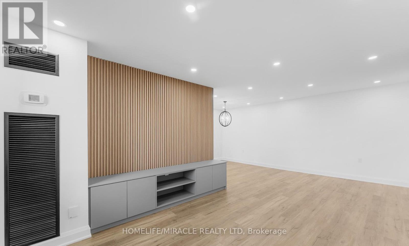 2605 - 18 Knightsbridge Road, Brampton, ON - Indoor Photo Showing Other Room