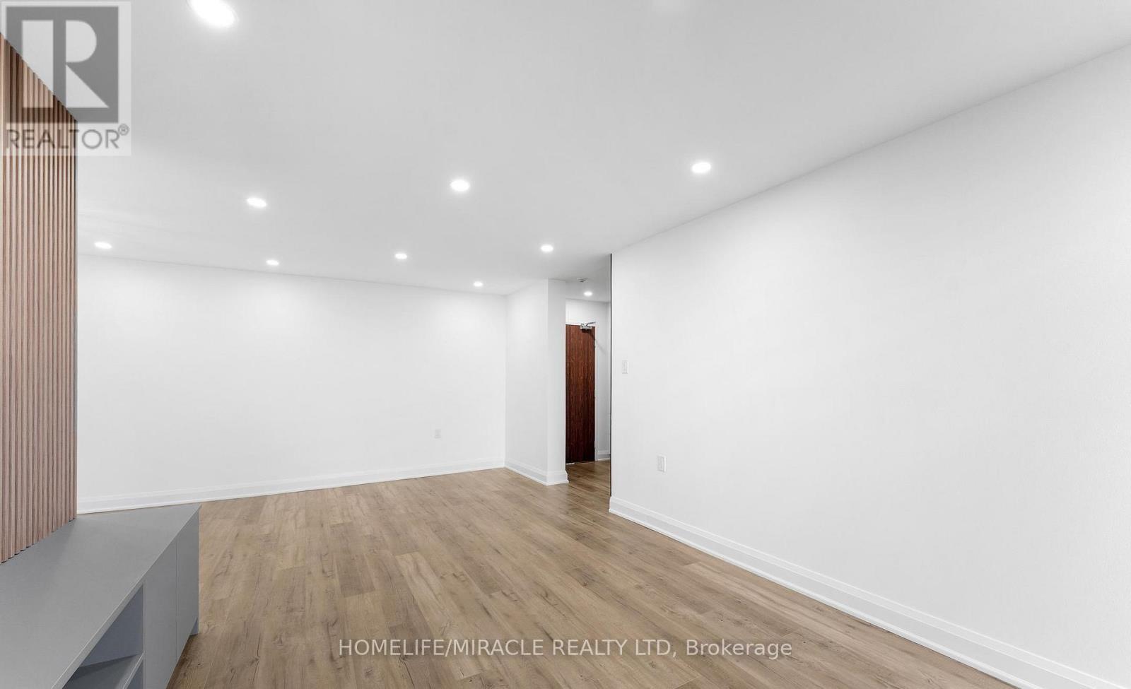 2605 - 18 Knightsbridge Road, Brampton, ON - Indoor Photo Showing Other Room