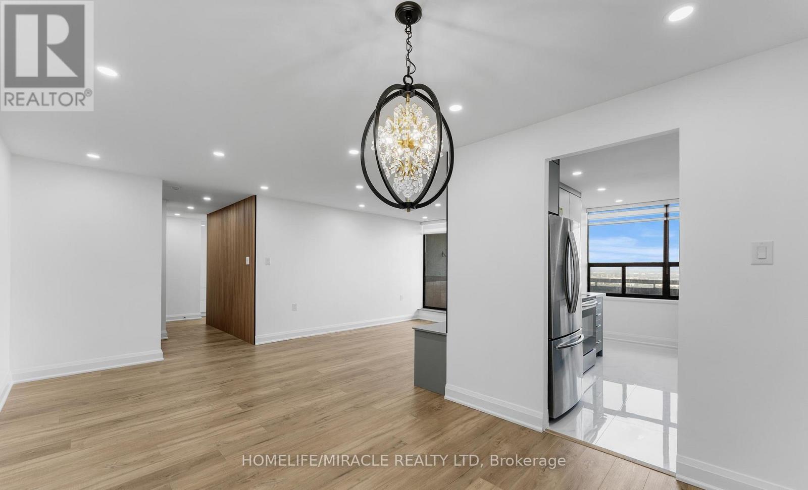 2605 - 18 Knightsbridge Road, Brampton, ON - Indoor