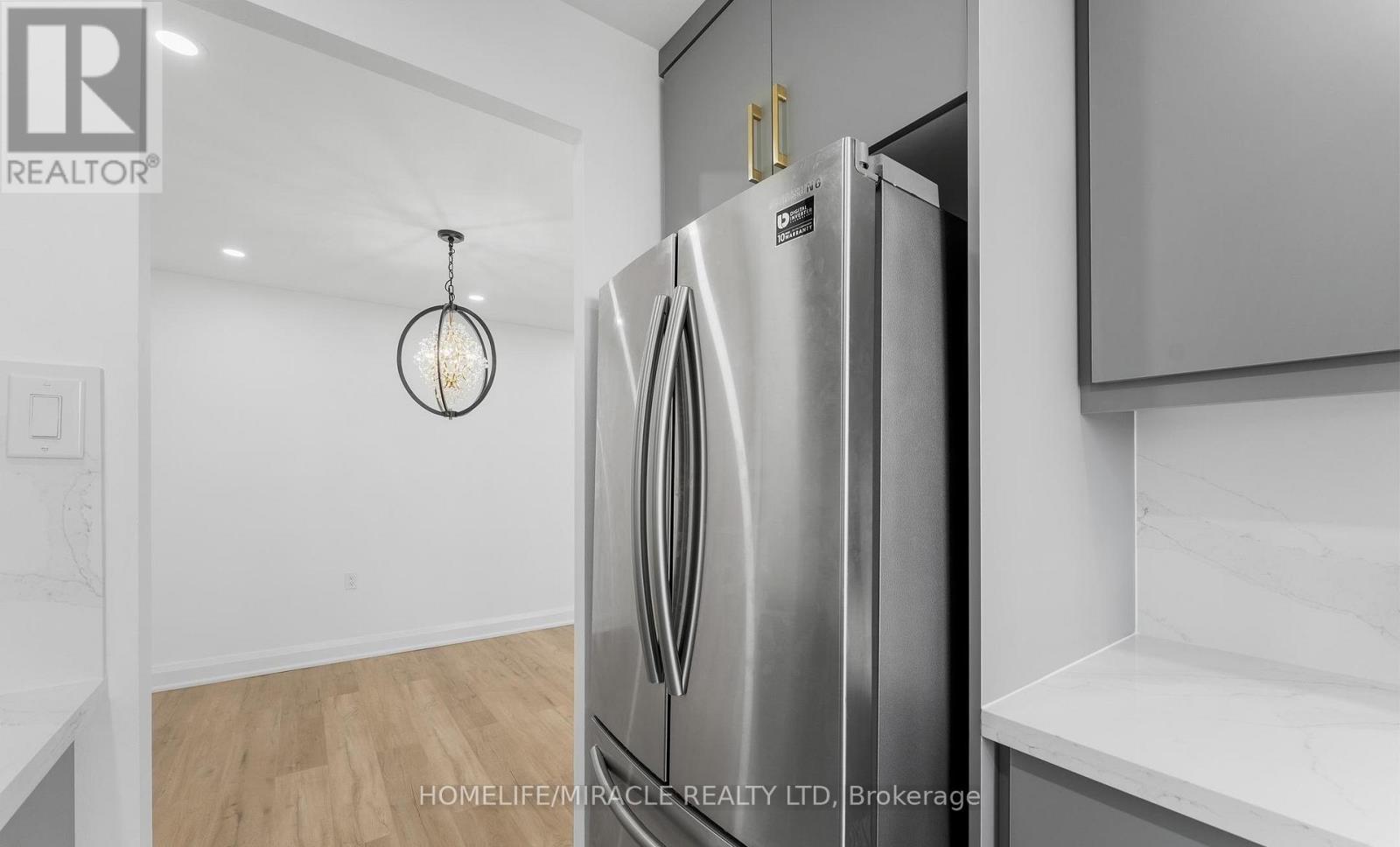 2605 - 18 Knightsbridge Road, Brampton, ON - Indoor Photo Showing Other Room