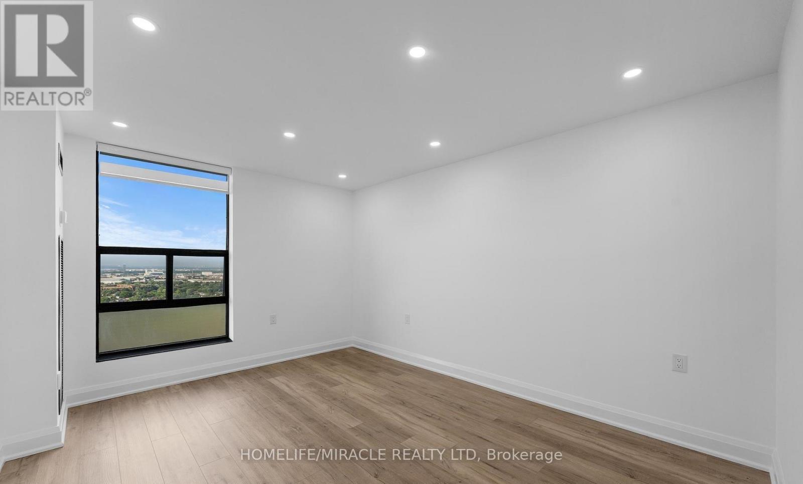 2605 - 18 Knightsbridge Road, Brampton, ON - Indoor Photo Showing Other Room