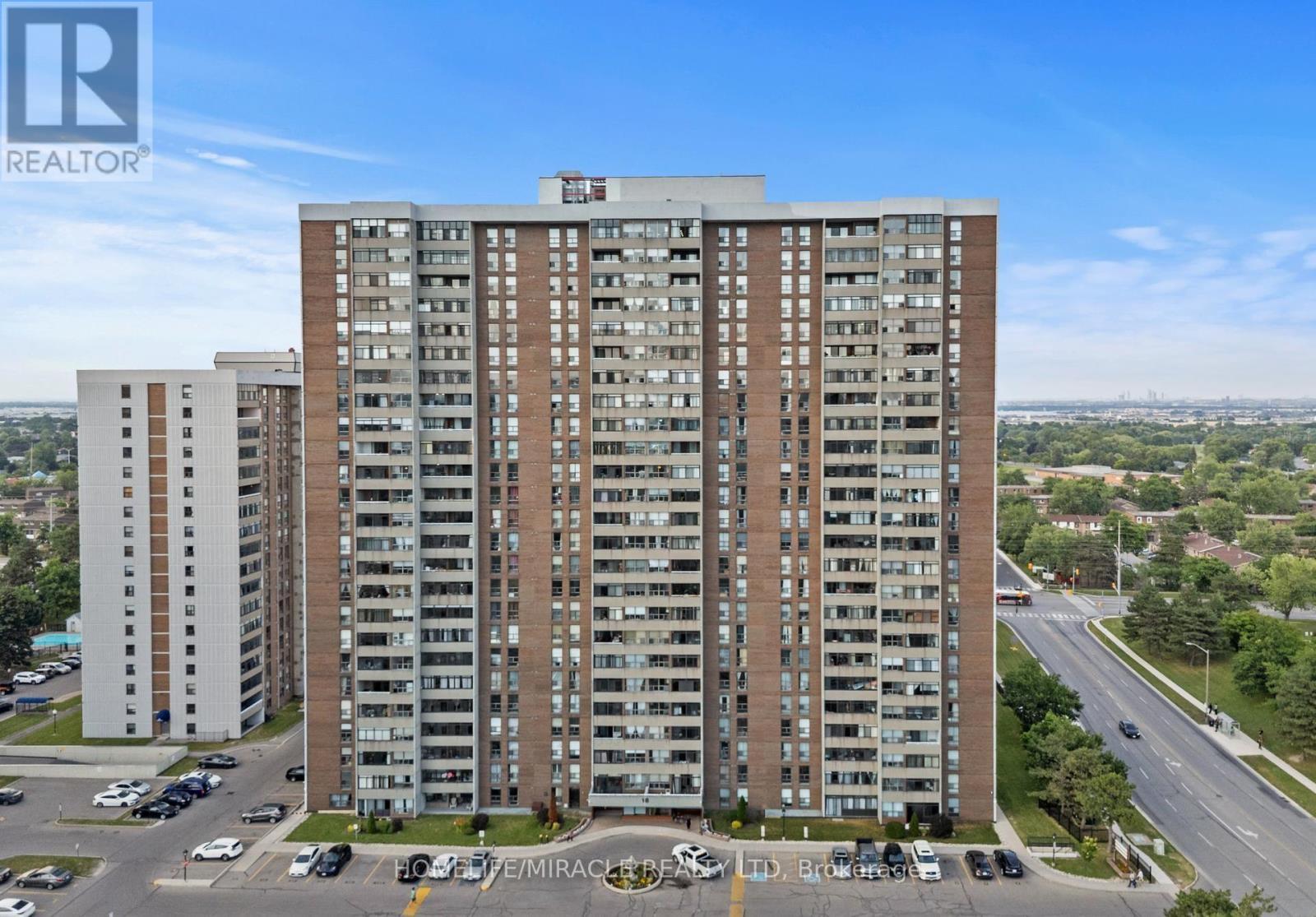 2605 - 18 Knightsbridge Road, Brampton, ON - Outdoor With Balcony With Facade