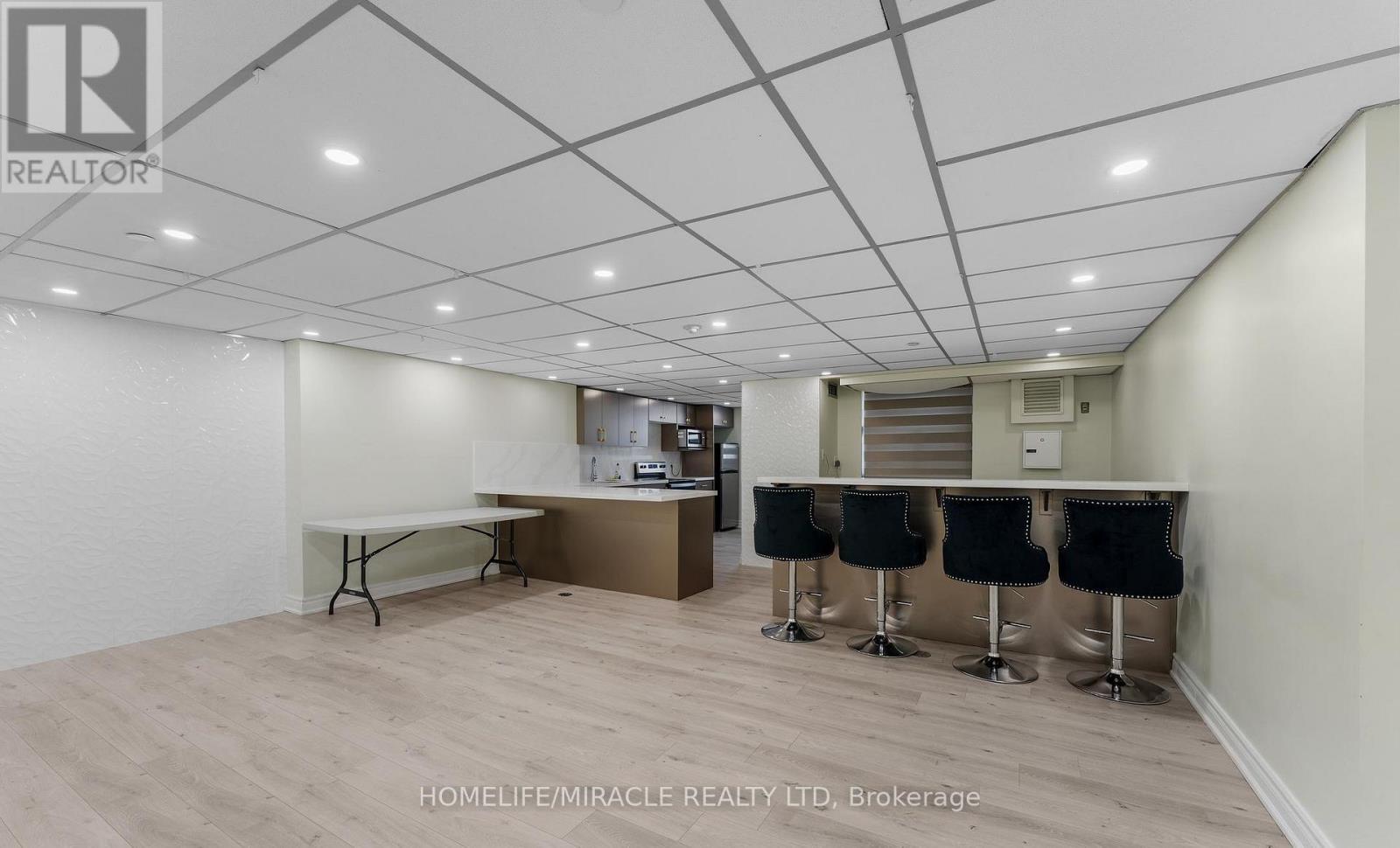 2605 - 18 Knightsbridge Road, Brampton, ON - Indoor