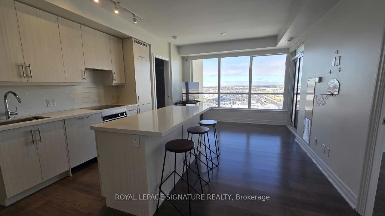 1209-9075 Jane Street, Vaughan, ON - Indoor Photo Showing Kitchen