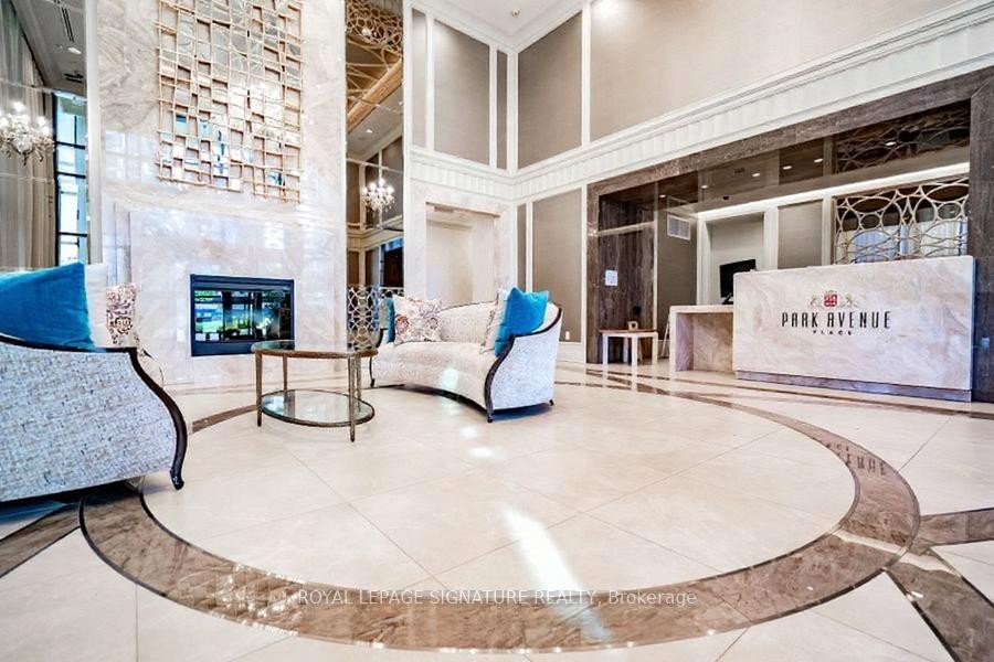 1209-9075 Jane Street, Vaughan, ON - Indoor With Fireplace