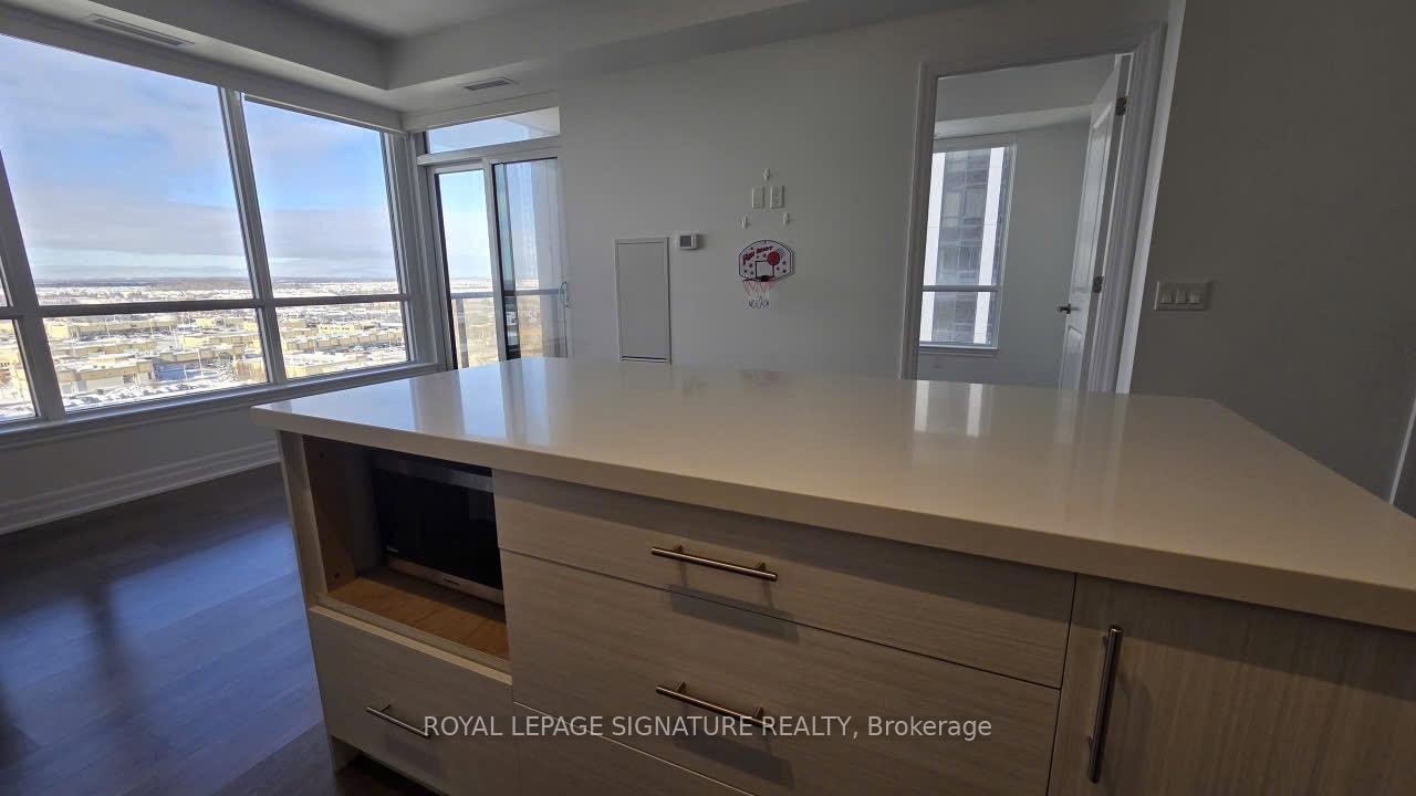 1209-9075 Jane Street, Vaughan, ON - Indoor Photo Showing Other Room