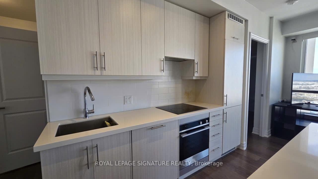 1209-9075 Jane Street, Vaughan, ON - Indoor Photo Showing Kitchen