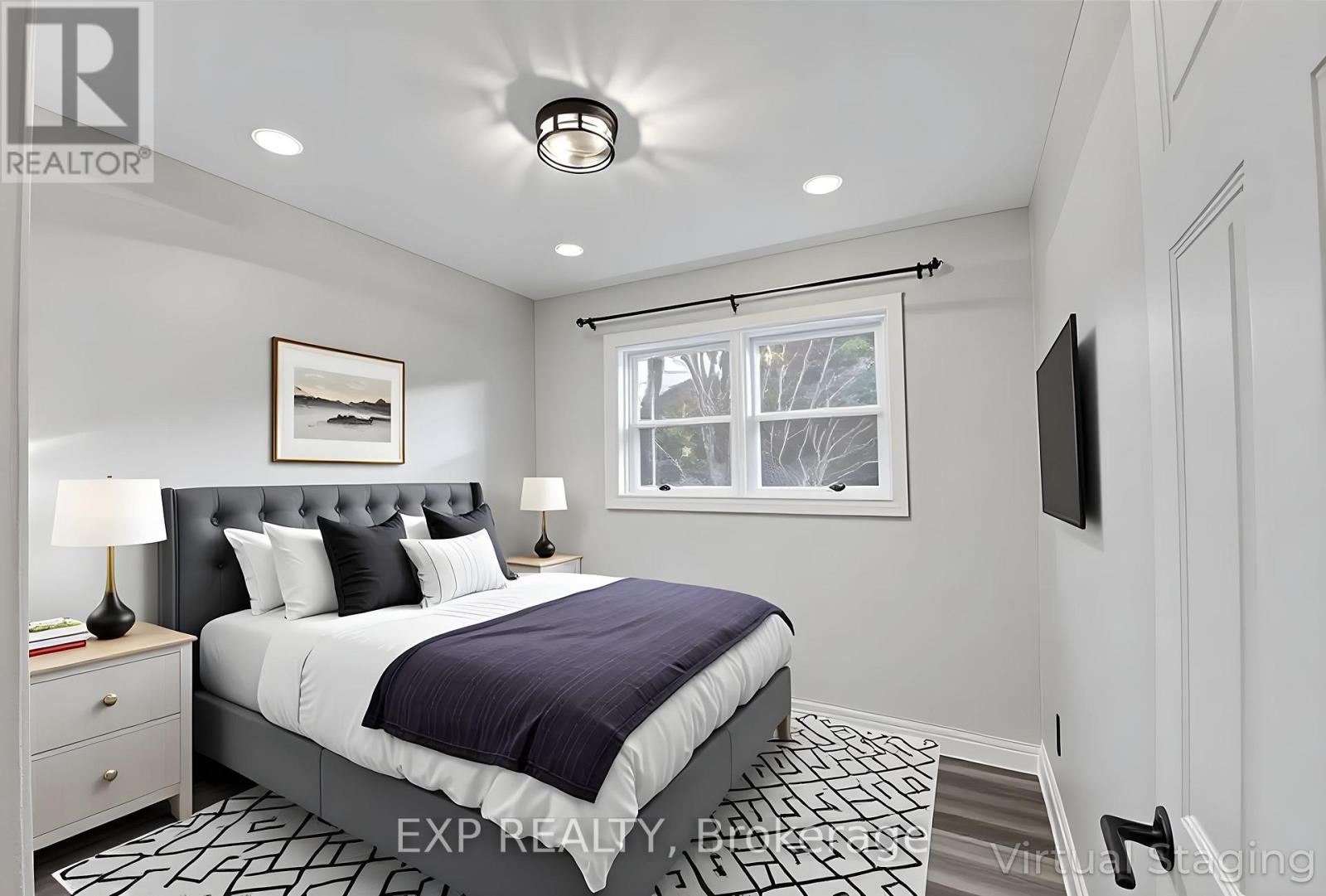 3426 Strang Drive, Niagara Falls (Chippawa), ON - Indoor Photo Showing Bedroom