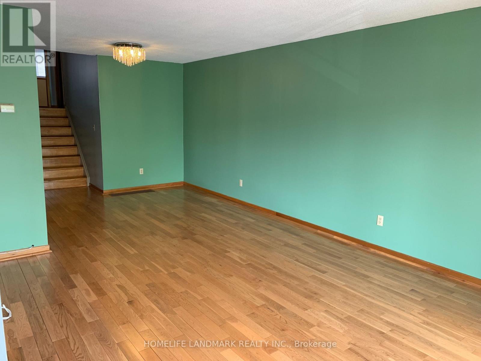 Upper - 96 Bay Hill Drive E, Vaughan, ON - Indoor Photo Showing Other Room