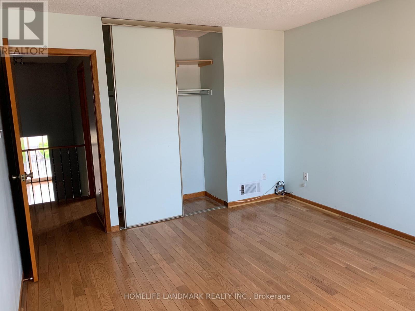 Upper - 96 Bay Hill Drive E, Vaughan, ON - Indoor Photo Showing Other Room