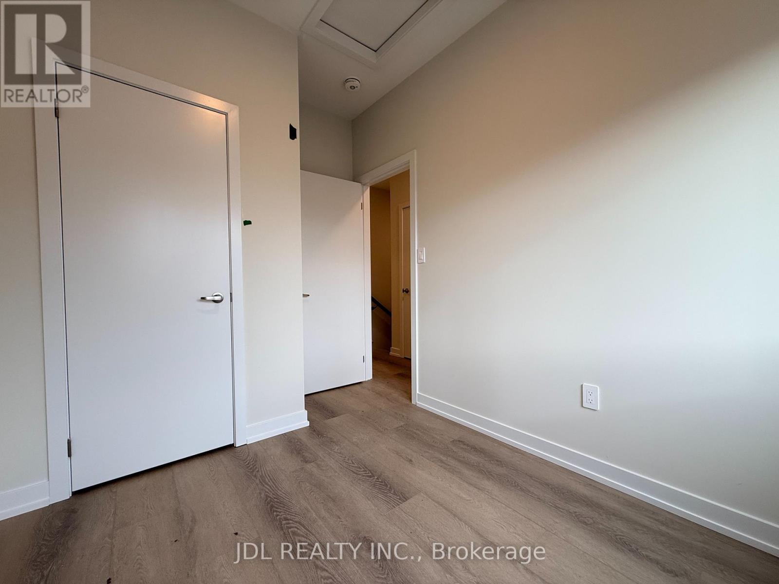 11 Agnes Lane, Richmond Hill, ON - Indoor Photo Showing Other Room