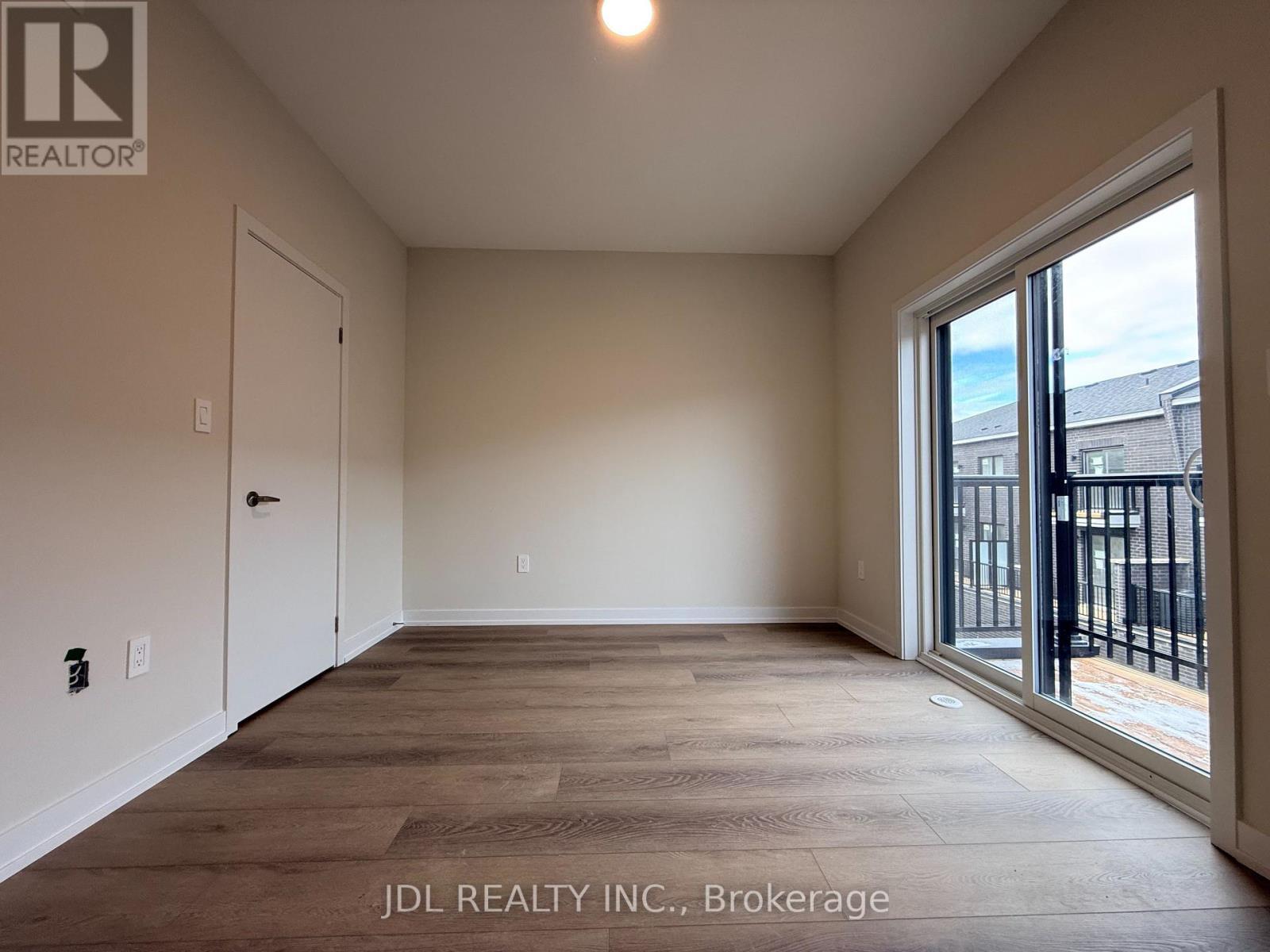 11 Agnes Lane, Richmond Hill, ON - Indoor Photo Showing Other Room