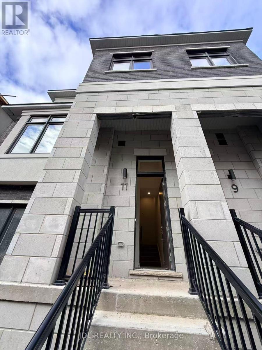 11 Agnes Lane, Richmond Hill, ON - Outdoor