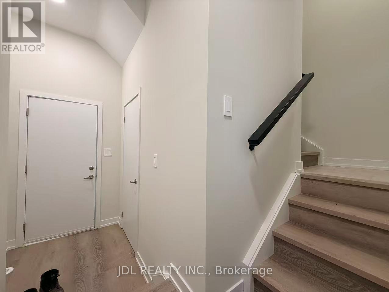 11 Agnes Lane, Richmond Hill, ON - Indoor Photo Showing Other Room