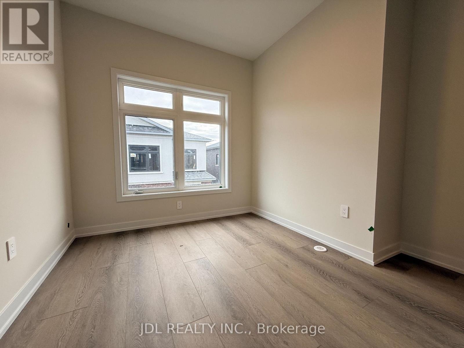 11 Agnes Lane, Richmond Hill, ON - Indoor Photo Showing Other Room