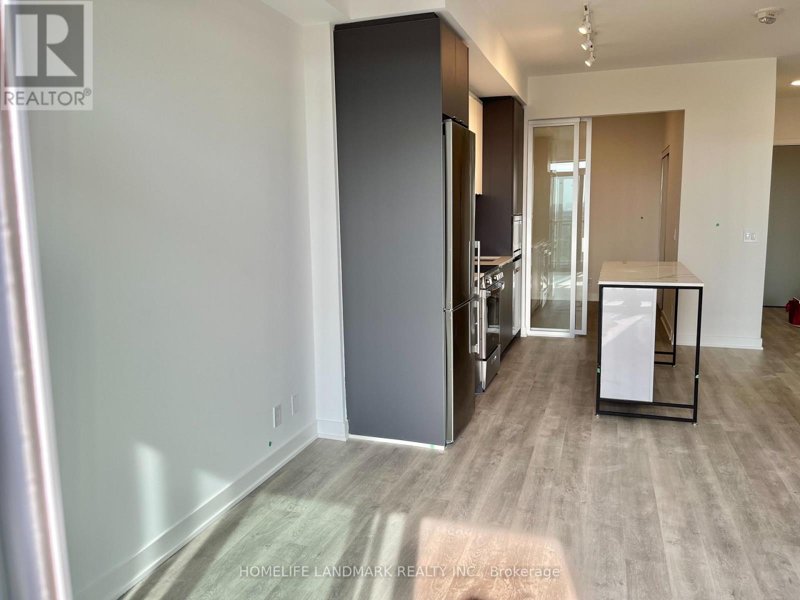 A1003 - 30 Upper Mall Way, Vaughan, ON - Indoor