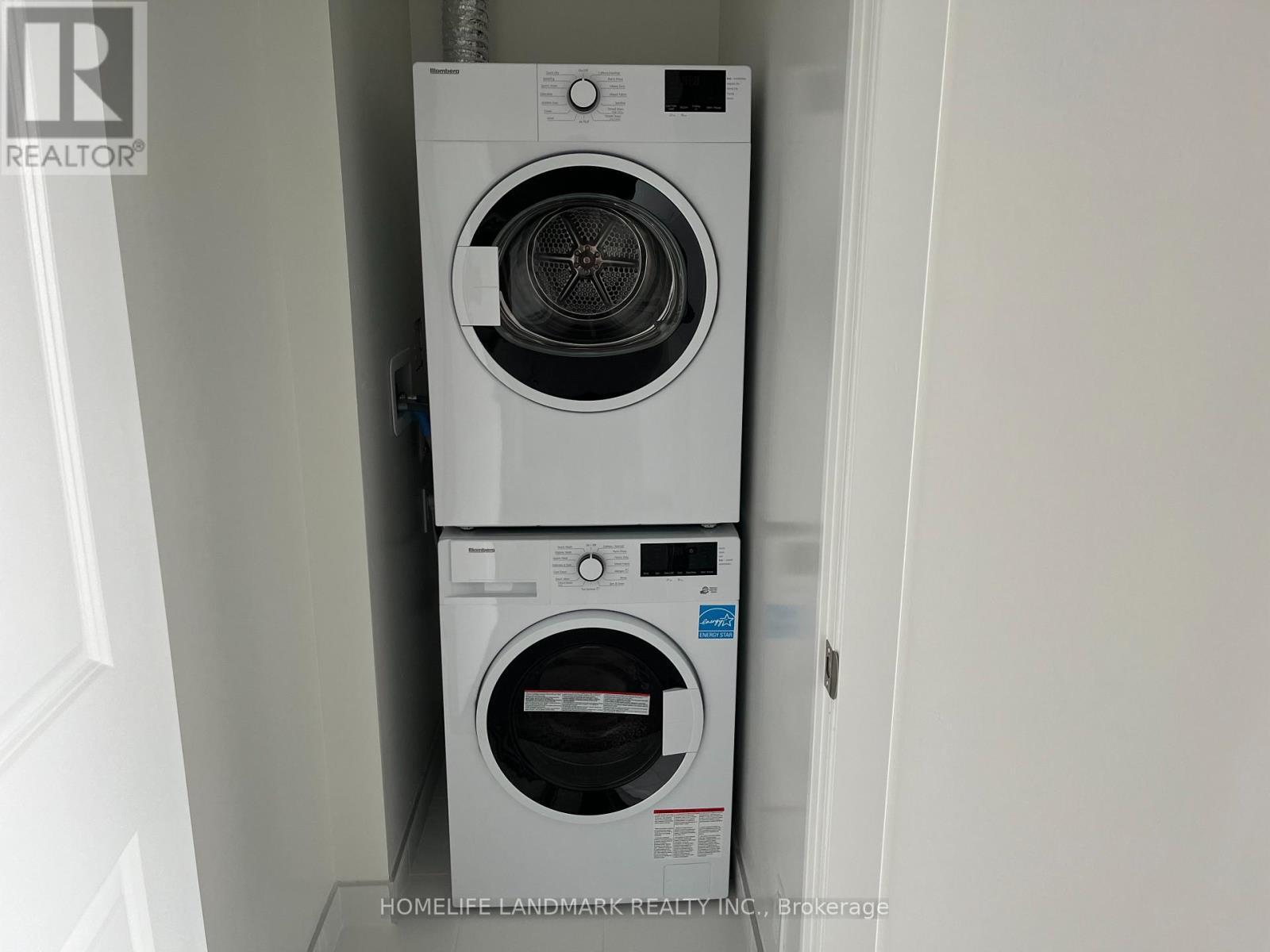 A1003 - 30 Upper Mall Way, Vaughan, ON - Indoor Photo Showing Laundry Room