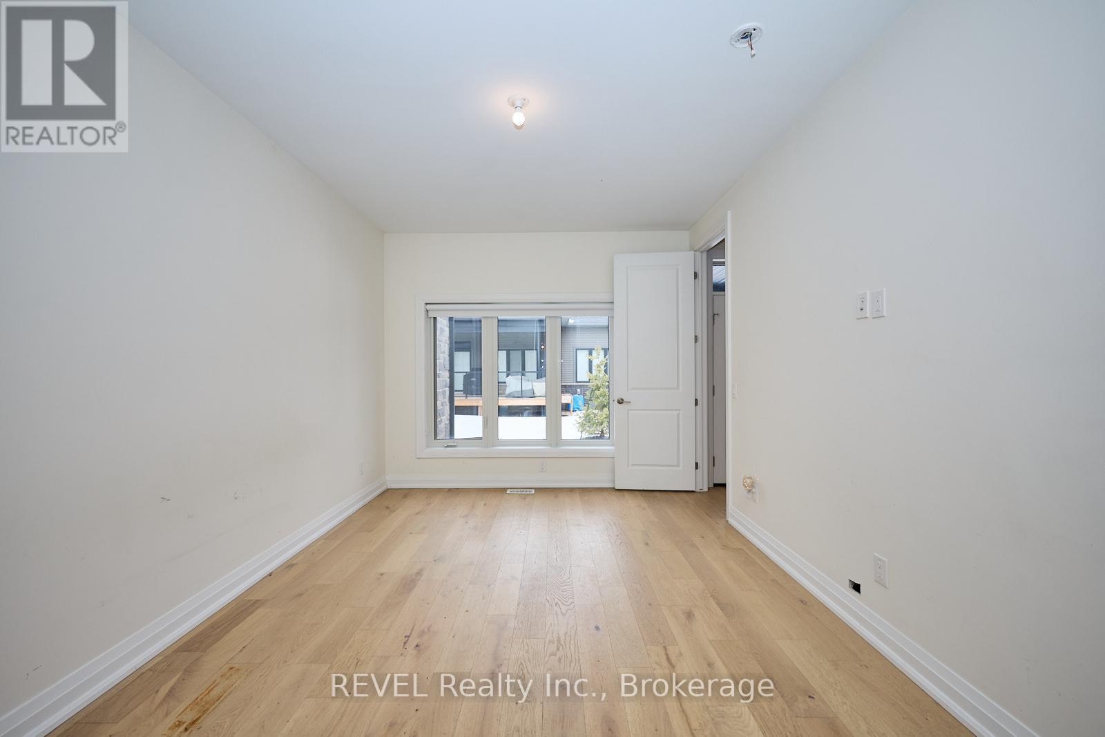 20 - 8974 Willoughby Drive, Niagara Falls (Chippawa), ON - Indoor Photo Showing Other Room