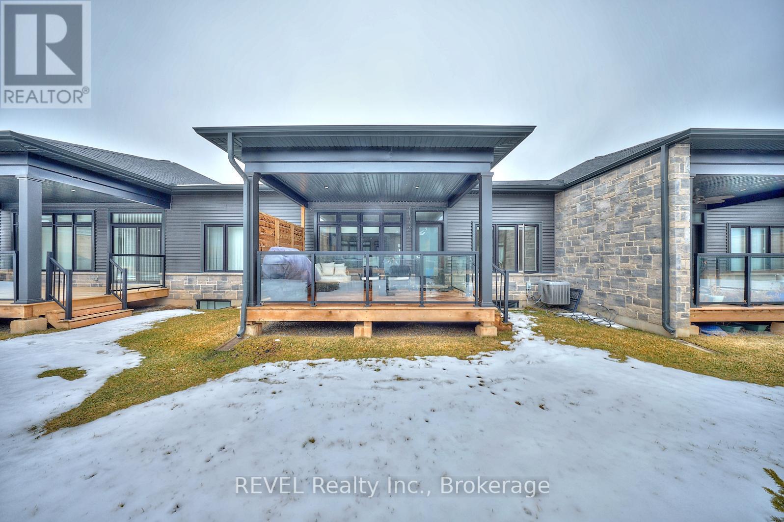 20 - 8974 Willoughby Drive, Niagara Falls (Chippawa), ON - Outdoor With Deck Patio Veranda